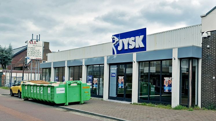 JYSK opent tijdelijke winkel na brand in Delft