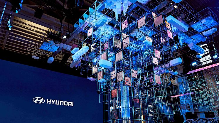 (Photo_4) Hyundai Motor's booth at IAA Mobility 2021_artistic displays on hydrogen value chain