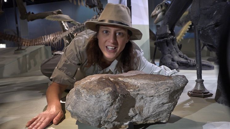 Dino-Doris berättar om dinosaurier under vårt digitala sportlov! Foto: Bengt Olofsson