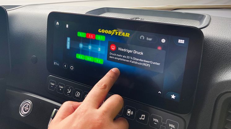 Goodyear DriverHub -sovellus auttaa Mercedes-Benz-kuorma-auton kuljettajia ja kuljetusliikkeitä parantamaan toimintansa tehokkuutta, kilpailukykyä ja vastuullisuutta