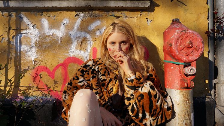 Amanda Jenssen släpper singeln ”Macintosh”