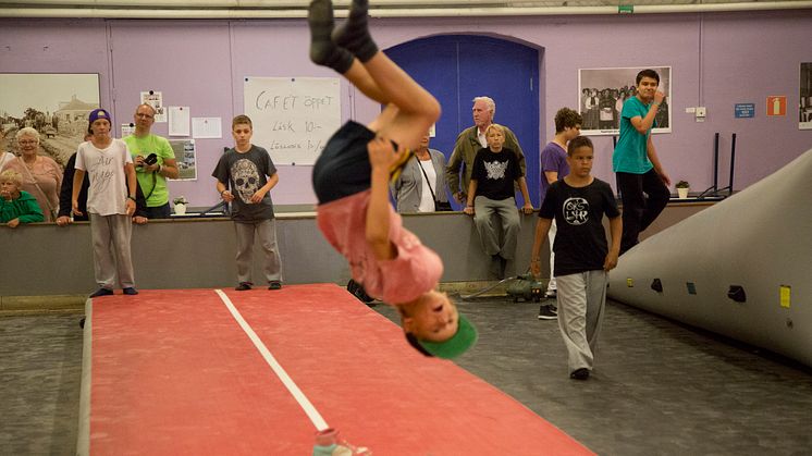 Hoppfylld vecka för 140 barn på parkour i Helsingborg