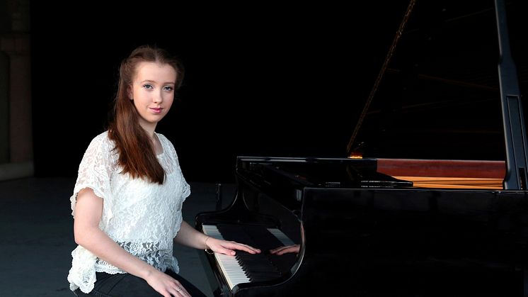 Alice Power är pianosolist med Norrköpings Symfoniorkester i Crusellhallen på onsdag.