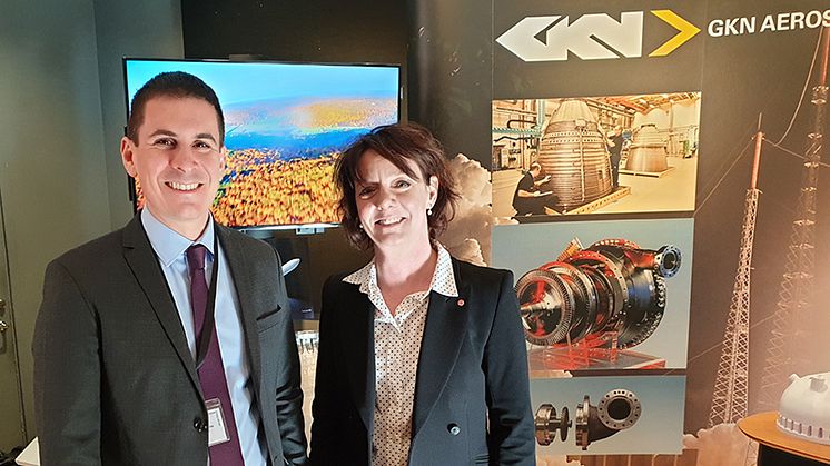 Forskningsminister Matilda Ernkrans besökte Rymdforum i Trollhättan och fick en beskrivning av rymdverksamheten vid GKN Aerospace Sweden av Sébastien Aknouche, General Manager för verksamheten.