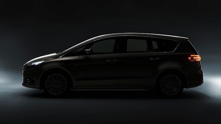 Ford presenterar nya S-MAX – en tuff ”Sports Activity Vehicle” som fått ännu mer elegans, teknik och körglädje 