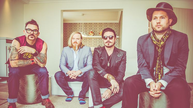 RIVAL SONS