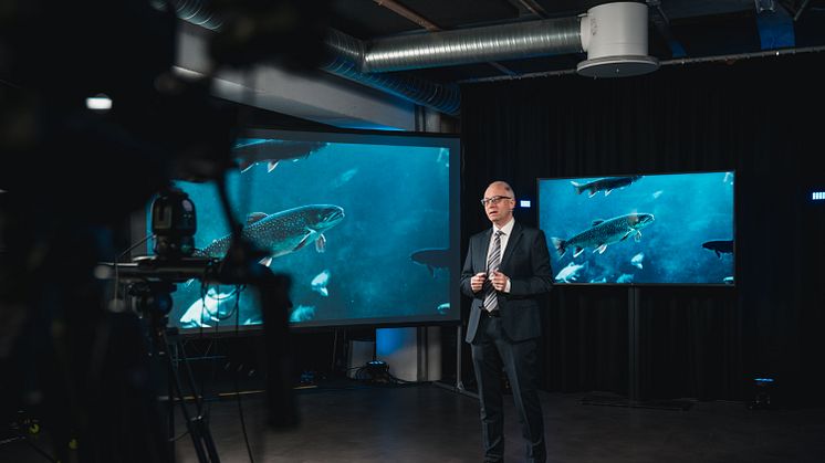 På årskonferansen 5. januar forklarer sjømatanalytiker Paul T. Aandahl hvorfor 2021 ble et godt år for lakseeksporten. Foto: Norges sjømatråd