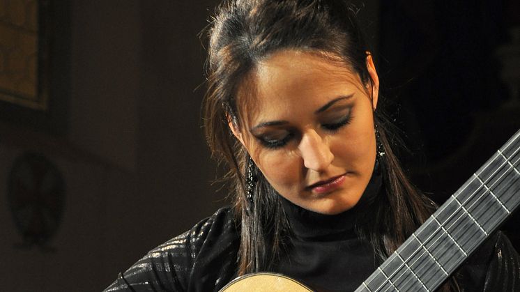 Spanska gitarrstjärnan Anabel Montesinos inleder Sverigeturné imorgon på Södra Teatern