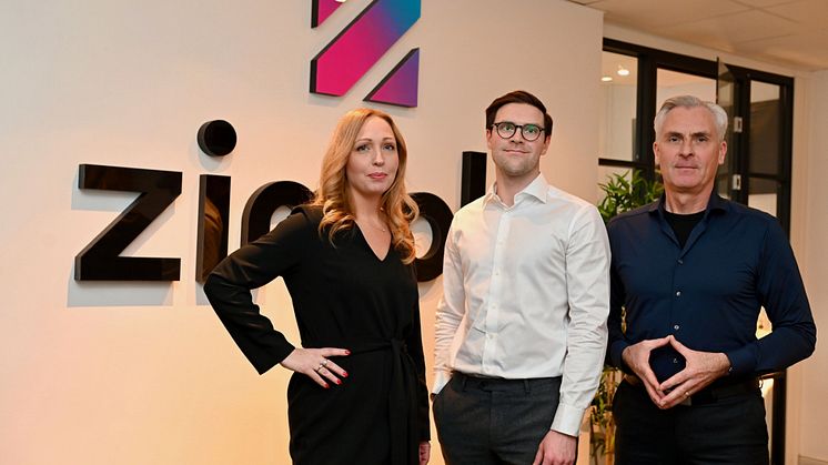 Från vänster: Malin Blomberg, tillträdande CEO på Zimply tillsammans med grundarna Daniel Baldwin och Fred Alpsten. (Foto: Andreas Johansson)