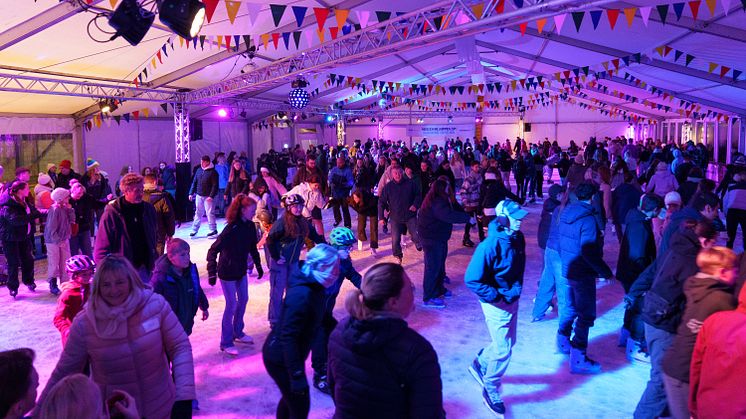 Volles Haus beim Eisfestival