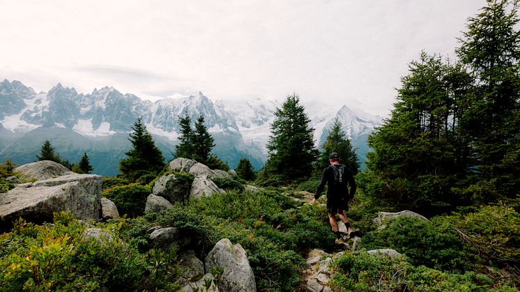  Für Herbst/ Winter 2024 präsentiert CRAFT einen weiteren technischen Trailrunning-Schuh und fokussiert sich im Runwear-Bereich auf wetterfeste Laufbekleidung