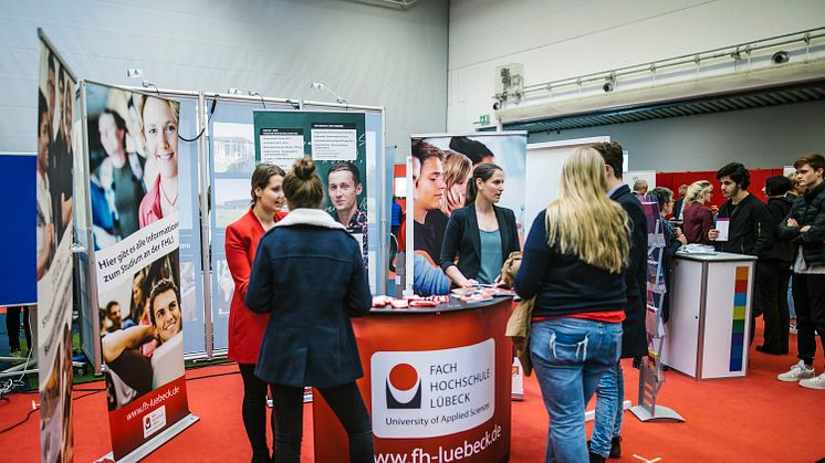 Berufsvorbereitung in Louisenlund: Catherine Donovan bereitet als Career Counsellor Schülerinnen und Schüler auf erfolgreiches Berufsleben vor.