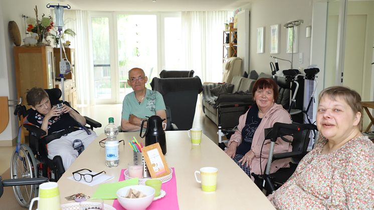 Fühlen sich wohl in Schrecksbach: Angelika Soldan (von links), Werner Eckhardt, Rosemarie Schacht und Beate Geiß