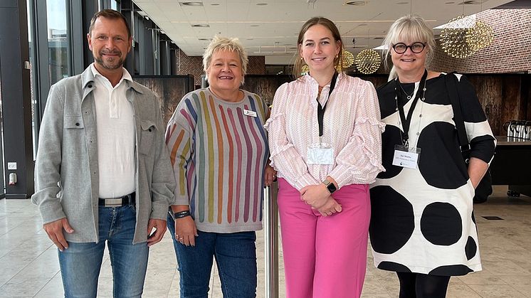 Matthias Lindholm, Städbranschen Sverige. Jytte Hansen, Dansk Rengöringsteknisk Förening. Mari Antonsen Roed, Norsk Forening for Service. Renhold  Sari Mattilla, SSTL Puhtausala ry & Siivoussektori Oy