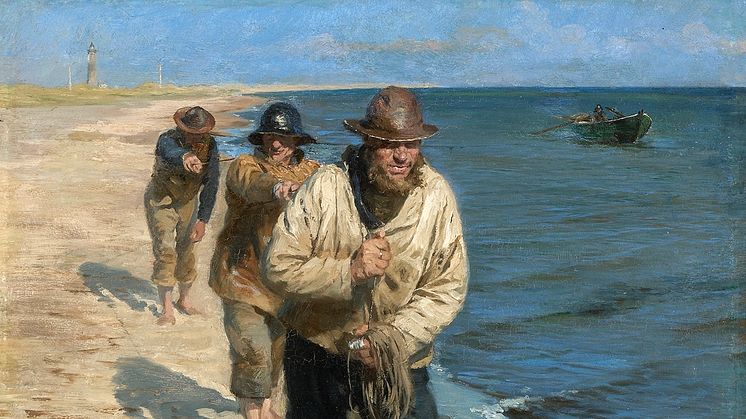 P. S. Krøyer- "Tre på Skagens Sønderstrand bagefter hverandre gaaende Fiskere". 1885. Sign. S.K. Skagen. Olie på lærred. 48 x 52.jpeg