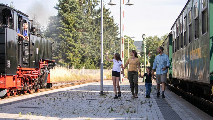 Dippoldiswalde_Weißeritztalbahn_Familie_Foto TVE_Studio2media