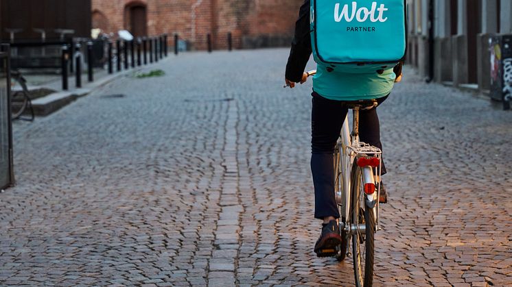 Wolts kurirpartner på cykel i Lund