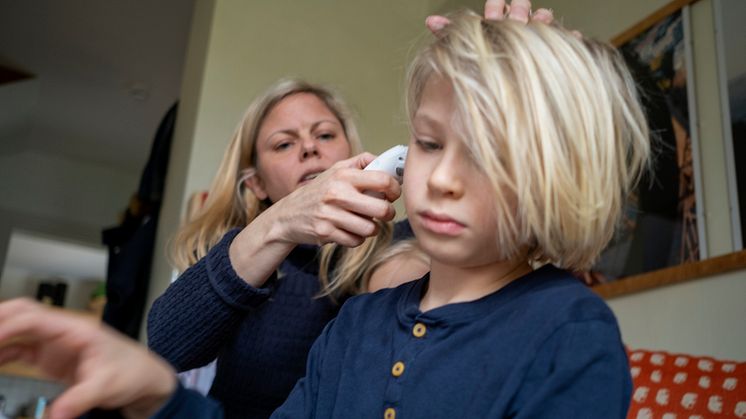 Håll barnen hemma om de har symptom – barn- och skolnämndens ordförande vädjar