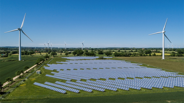 Windkraft- und Photovoltaik-Anlage (Symbolfoto: SH Netz)