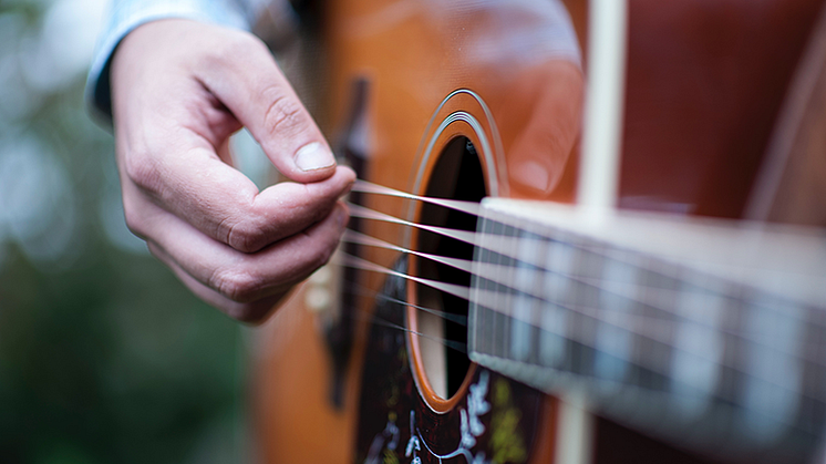 Countrymusik präglad av whiskey och förfluten tid