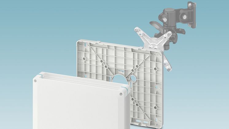 Multifunctional wall bracket for universal housings