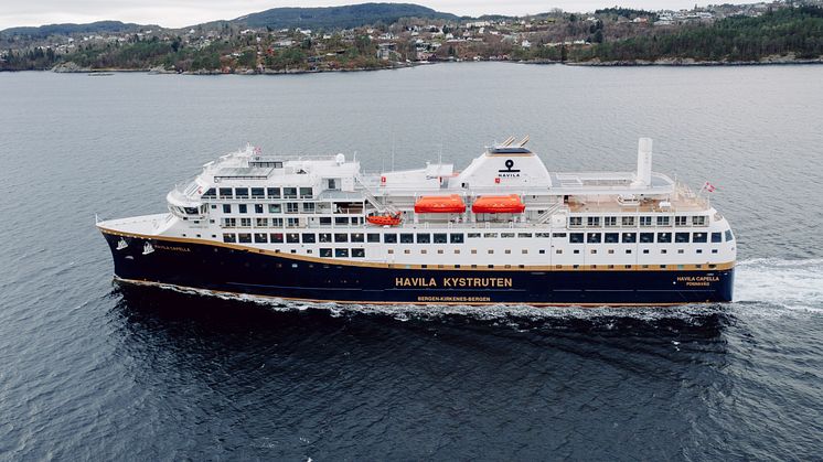 Kystruteskipet Havila Capella får nå lov til å gjenoppta sin rute langs norskekysten (Foto: Havila Kystruten)