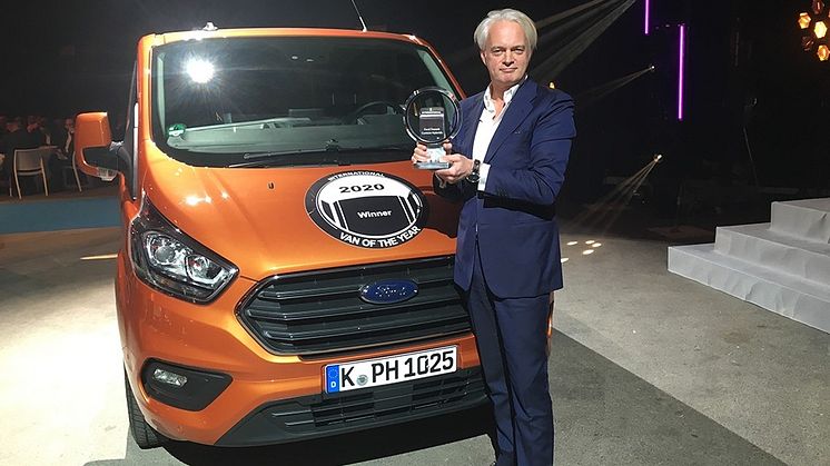 Dublă victorie pentru Ford: Autoutilitara Internațională a Anului și Pick-up-ul Internațional al Anului