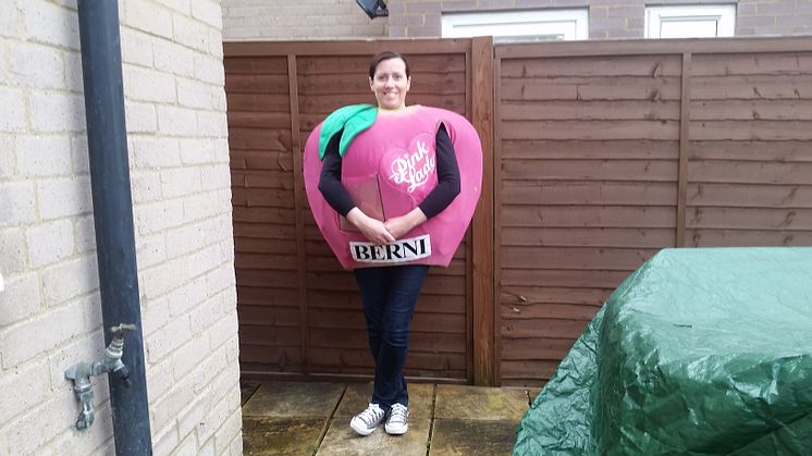 Hertfordshire woman set to tackle London Marathon as Pink Lady® apple