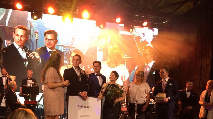 Småland Resorts tar emot priset Årets Turismpris