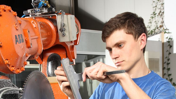 Eine Betriebsrente steht bei den meisten Arbeitnehmern höher im Kurs als andere geldwerte Vorteile. Foto: SIGNAL IDUNA