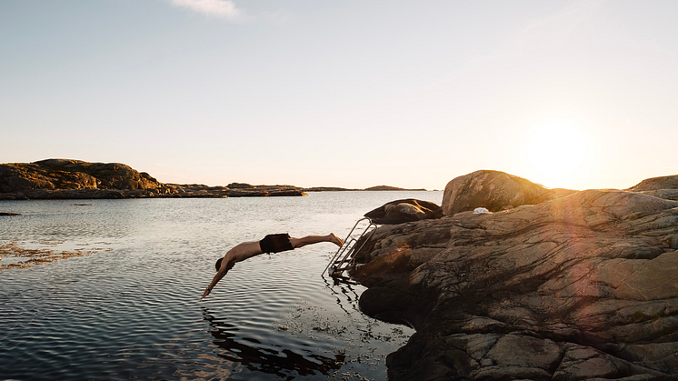 Mansjouren Sverige ger samtalsstöd till män hela sommaren. 