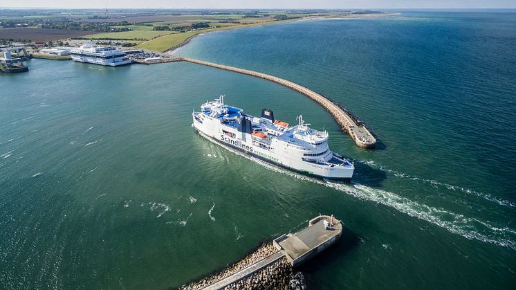 Scandlines Hybrid Ferry - BorderShop Puttgarden