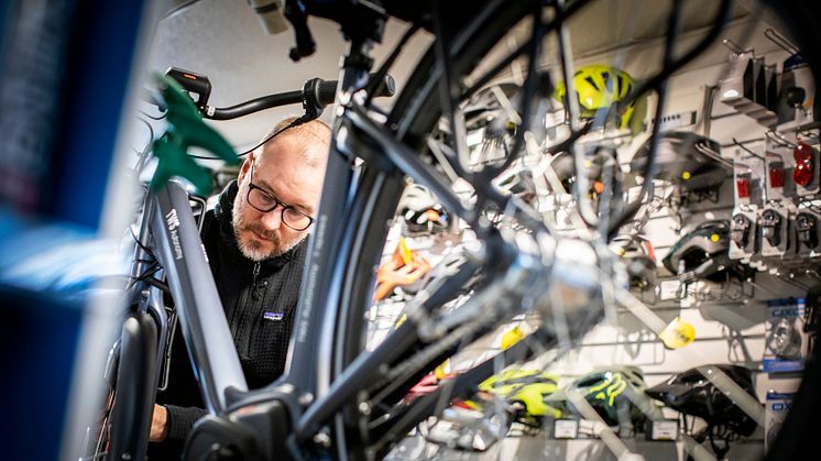 Tommy Engström, ägare av Cykel och fiskecenter i Skellefteå och Hemavan. Foto: Patrick Degerman.