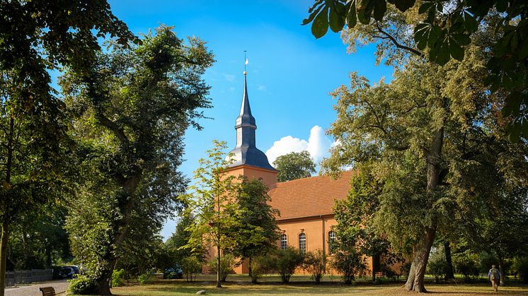 Einen Herbst-Ausflug kann man auf den Spuren Fontanes nach Ribbeck im Havelland unternehmen. Foto: TMB-Fotoarchiv/Yorck Maecke.  