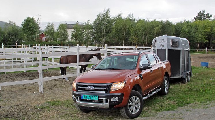Nye Ford Ranger - med sin klasseledende tilhengerkapasitet - er et godt egnet kjøretøy for hesteeiere.