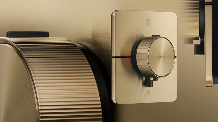 AXOR ShowerSelect ID erbjuder unik precision och personalisering av duschupplevelsen. Med tre olika formspråk – rund, fyrkantig och softsquare – samt ett stort urval av AXOR FinishPlus-ytor och individuella AXOR Signature-material.