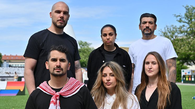 Föreningen Antirasistiskt monument tillsammans med Malmö stads projektledare. Från vänster uppe: Nicolas Lunabba, Rena Baledi och Daniel Diaz. Från vänster nere: Showan Shattak, Manal Masri och Anna Wahlstedt. På bild fattas Robert Nilsson Mohammadi.