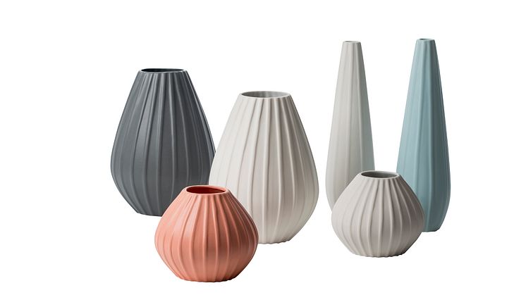 Relieff vaser fra Porsgrunds Porselænsfabrik