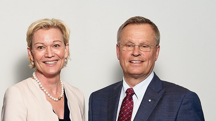 Carina Olson, CFO och vice vd på Praktikertjänst, och Erik Strand, vd och koncernchef på Praktikertjänst.