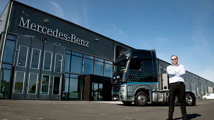 Admir Begovic är platschef på Veho Trucks nya anläggning för Mercedes-Benz lastbilar i Malmö.
