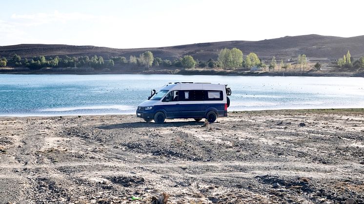 Campingmobil am See (zur medialen Nutzung)