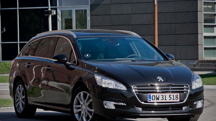 Peugeot 508 henter Beaujolais Nouveau til Danmark