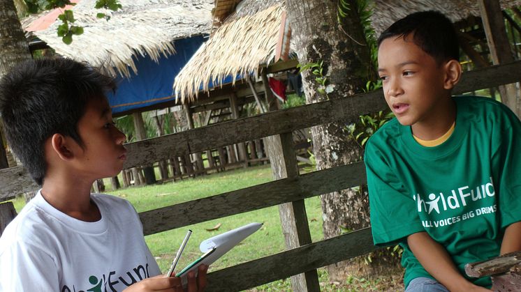 Ralph intervjuas av Assir i Filippinerna