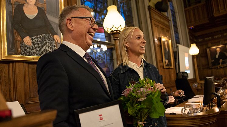 Caroline Seger får Helsingborgs stads hederstecken.