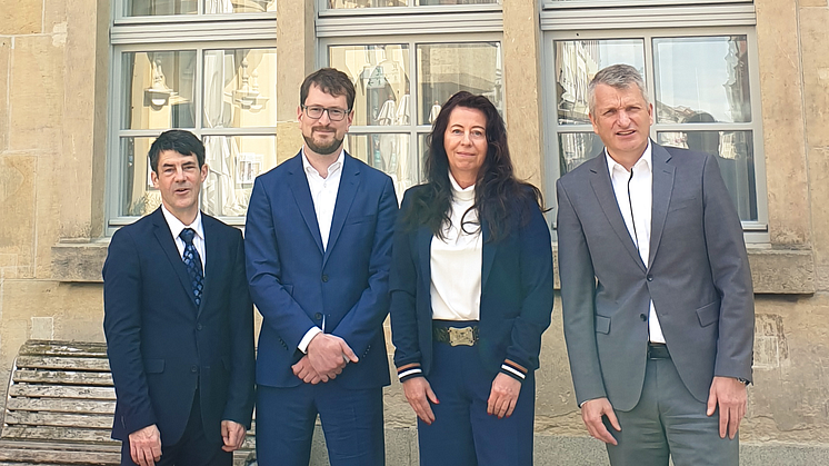 From left to right: Ronny Rauchfuß (Chairman Volksbank Wittenberg), Maximilian Bley (CEO Greenman Energy), Simone Lüllwitz (Head of Corporate Customers Volksbank Wittenberg), Thoralf Flaake (Chairman Volksbank Wittenberg)