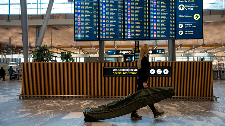 Med sportsutstyr på reisen i vinterferien  