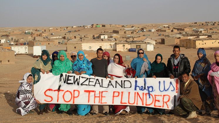 Västsaharier uppmanar Nya Zeeland att inte bidra till plundringen av naturresurser från Västsahara. 