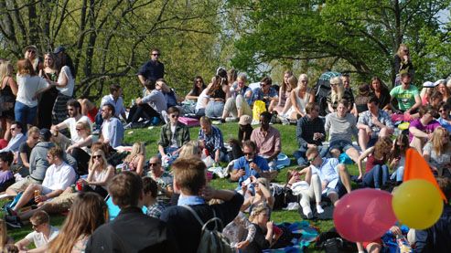 Pressinbjudan: Inför valborg i Stadsparken  