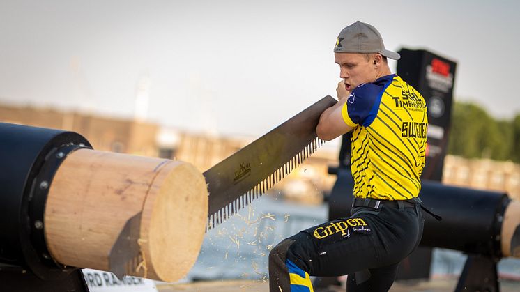 25 maj inleds den internationella TIMBERSPORTS® säsongen, med det uppskattade tävlingsformatet World Trophy. Ferry Svan och Emil Hansson tävlar för Sverige.