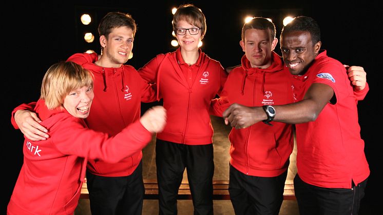 Fællesbillede af danske atleter til Special Olympics